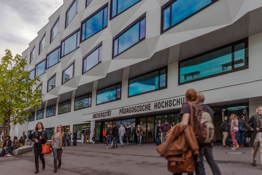 Aus der Ferne studieren