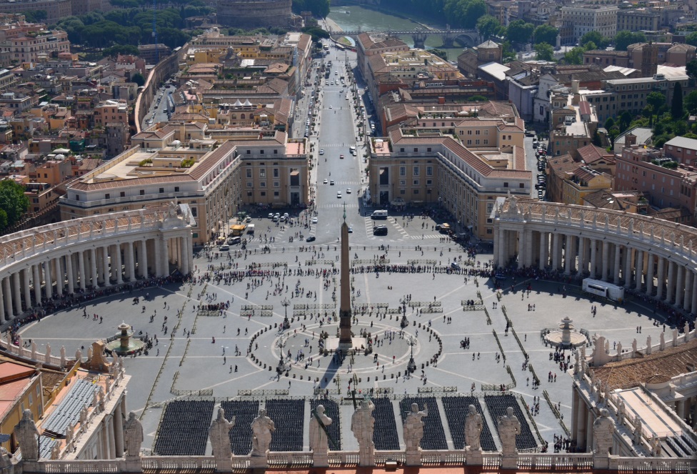 Der barmherzige Papst und die arme Kirche
