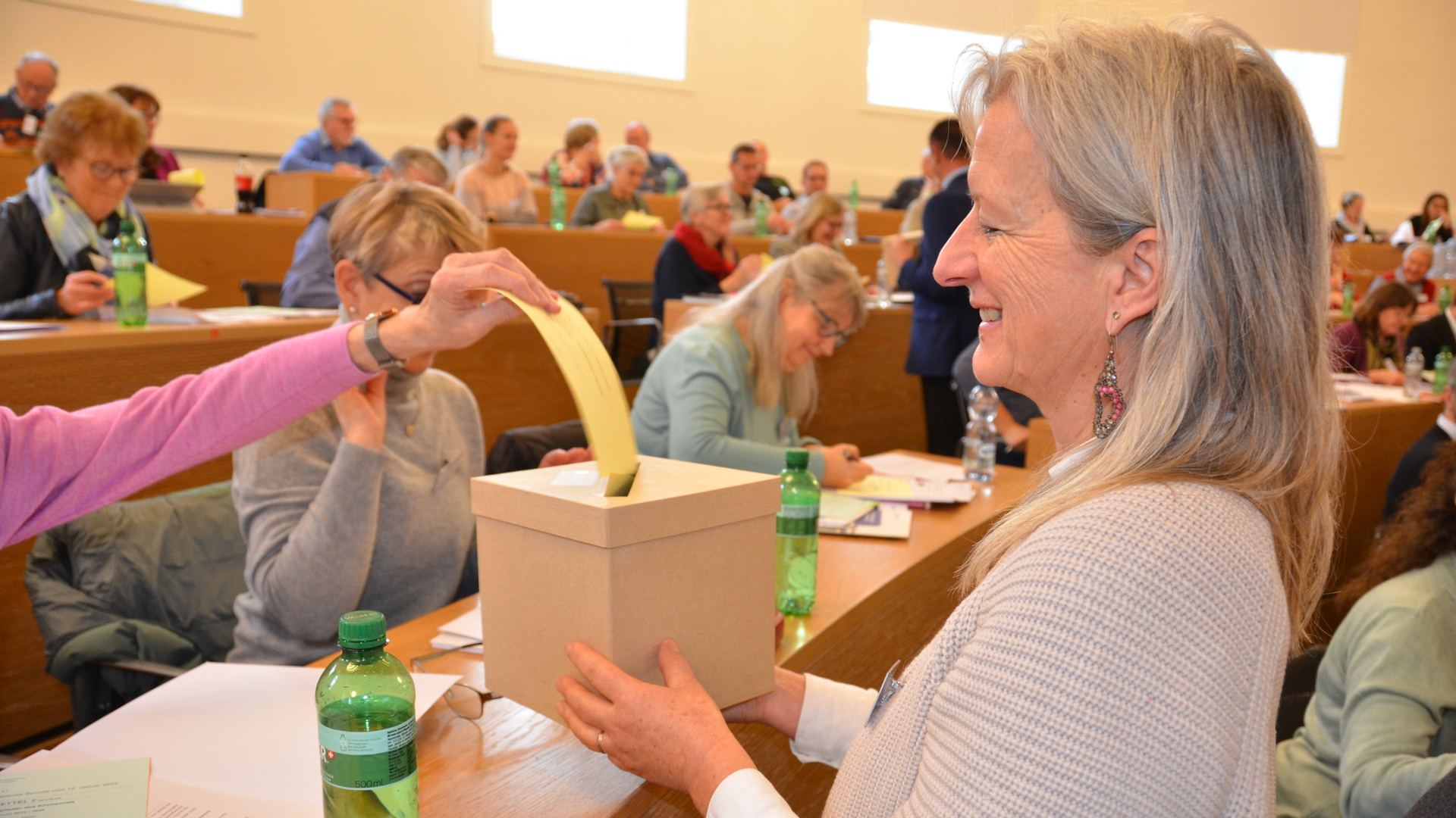 Premiere für 41 Synodale im Aargauer Grossratssaal